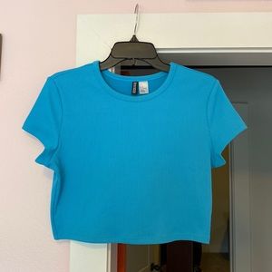 Divided ribbed blue top